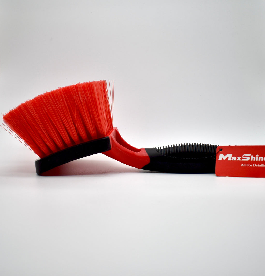 Max Shine Soft Grip Wheel and Body Brush With Medium Handle