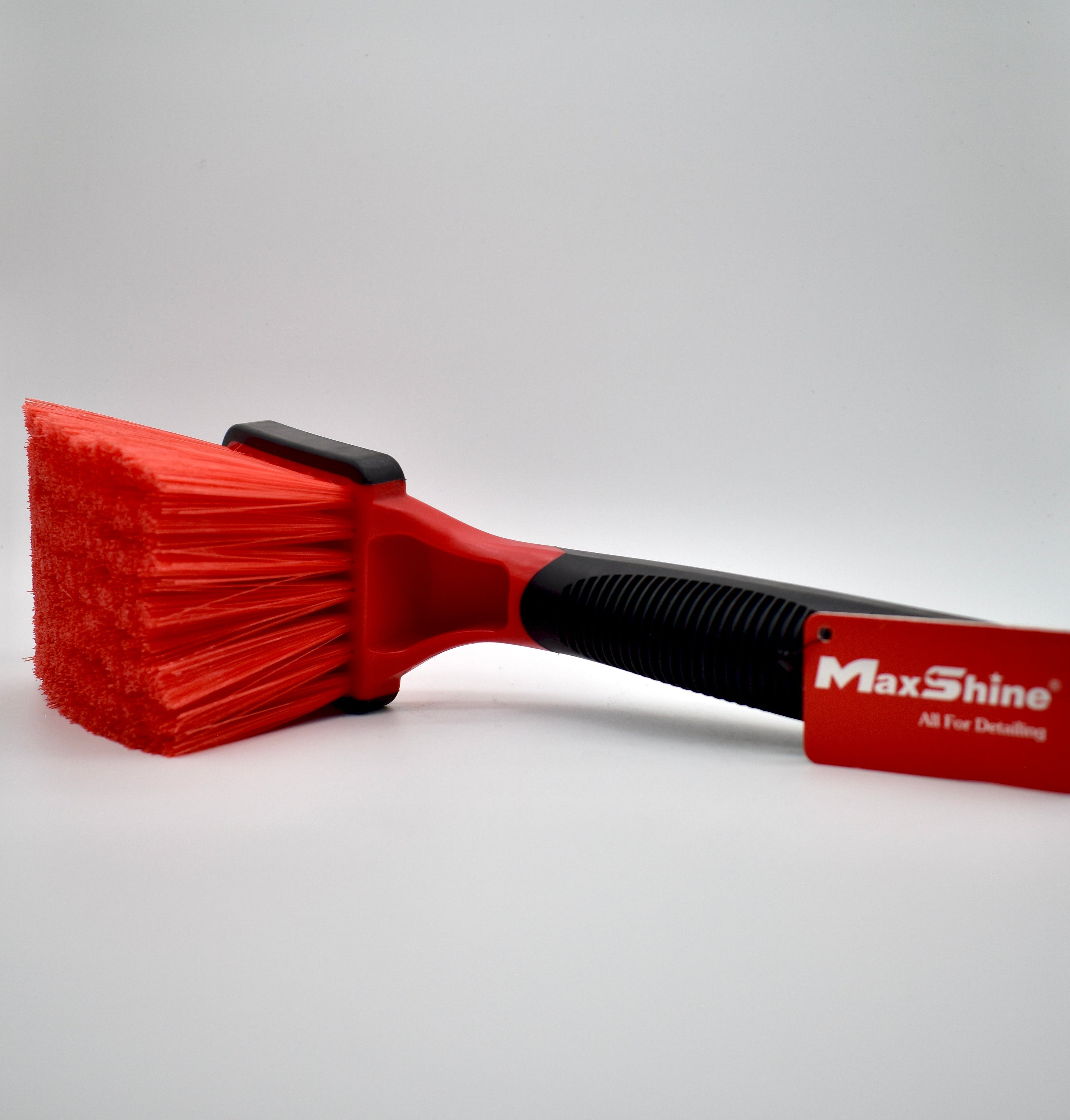 Max Shine Soft Grip Wheel and Body Brush With Medium Handle