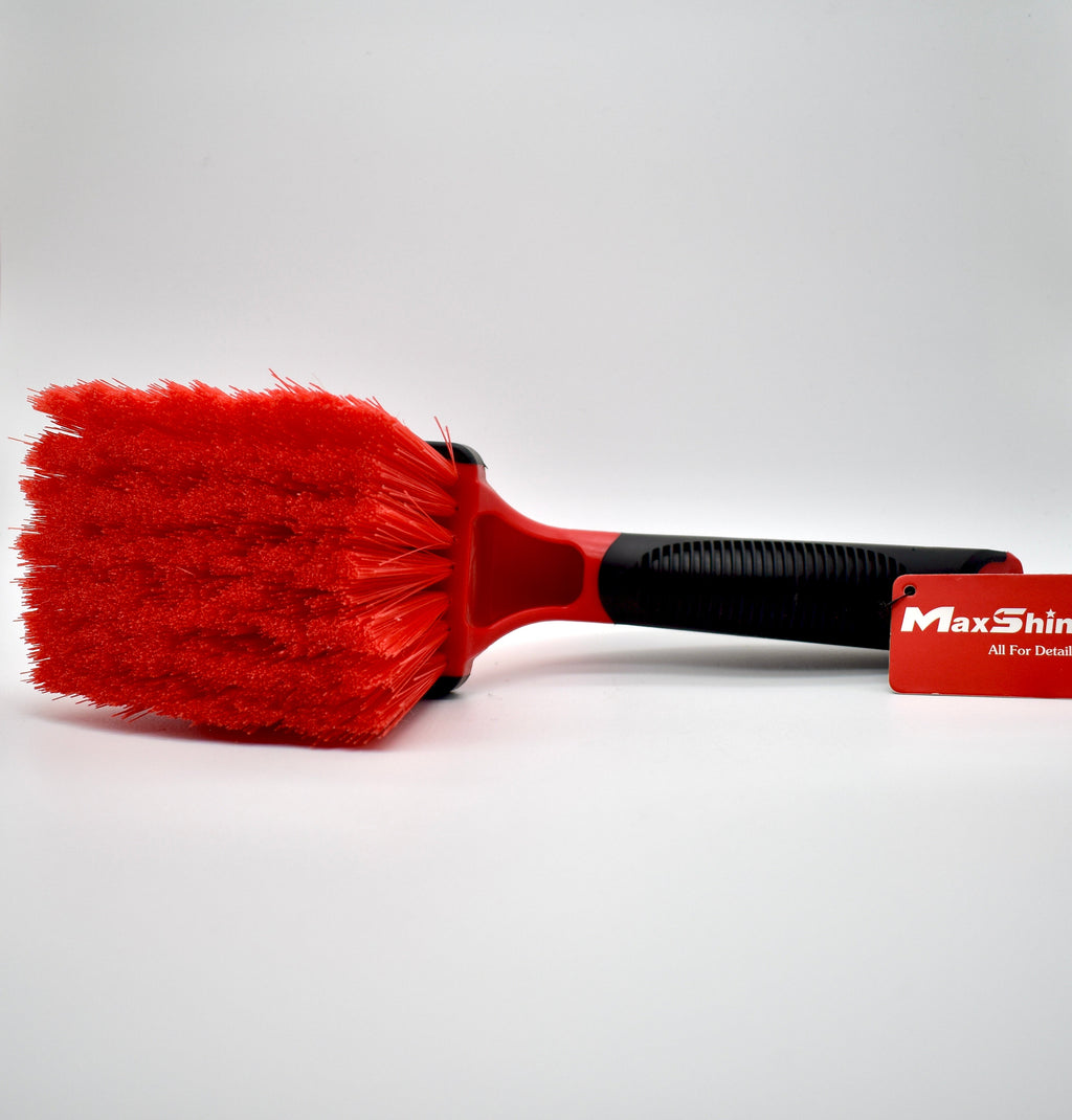 Max Shine Soft Grip Wheel and Body Brush With Medium Handle